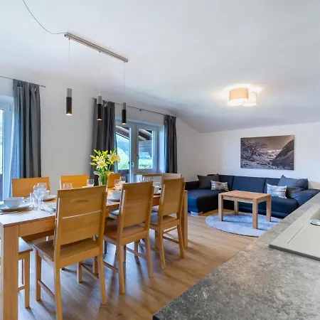 Beautiful Apartment In Salzburg With Balcony * Bramberg am Wildkogel