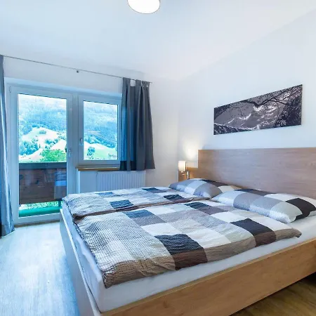 Apartment Beautiful Apartment In Salzburg With Balcony *